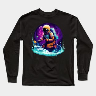 astronaut in space Long Sleeve T-Shirt